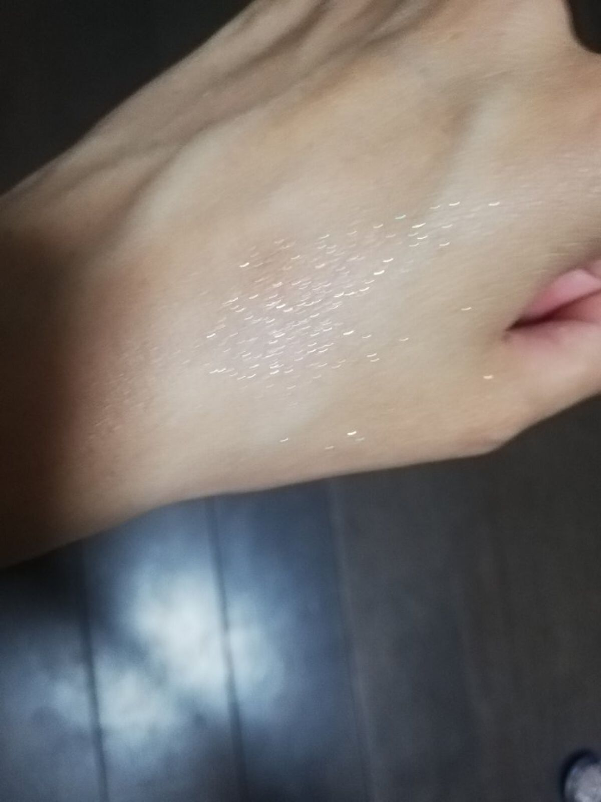 グリッター シャドウ カラー 05 アゥアギャラクシー(OUR GALAXY)/rom&nd/グリッターを使ったクチコミ（3枚目）