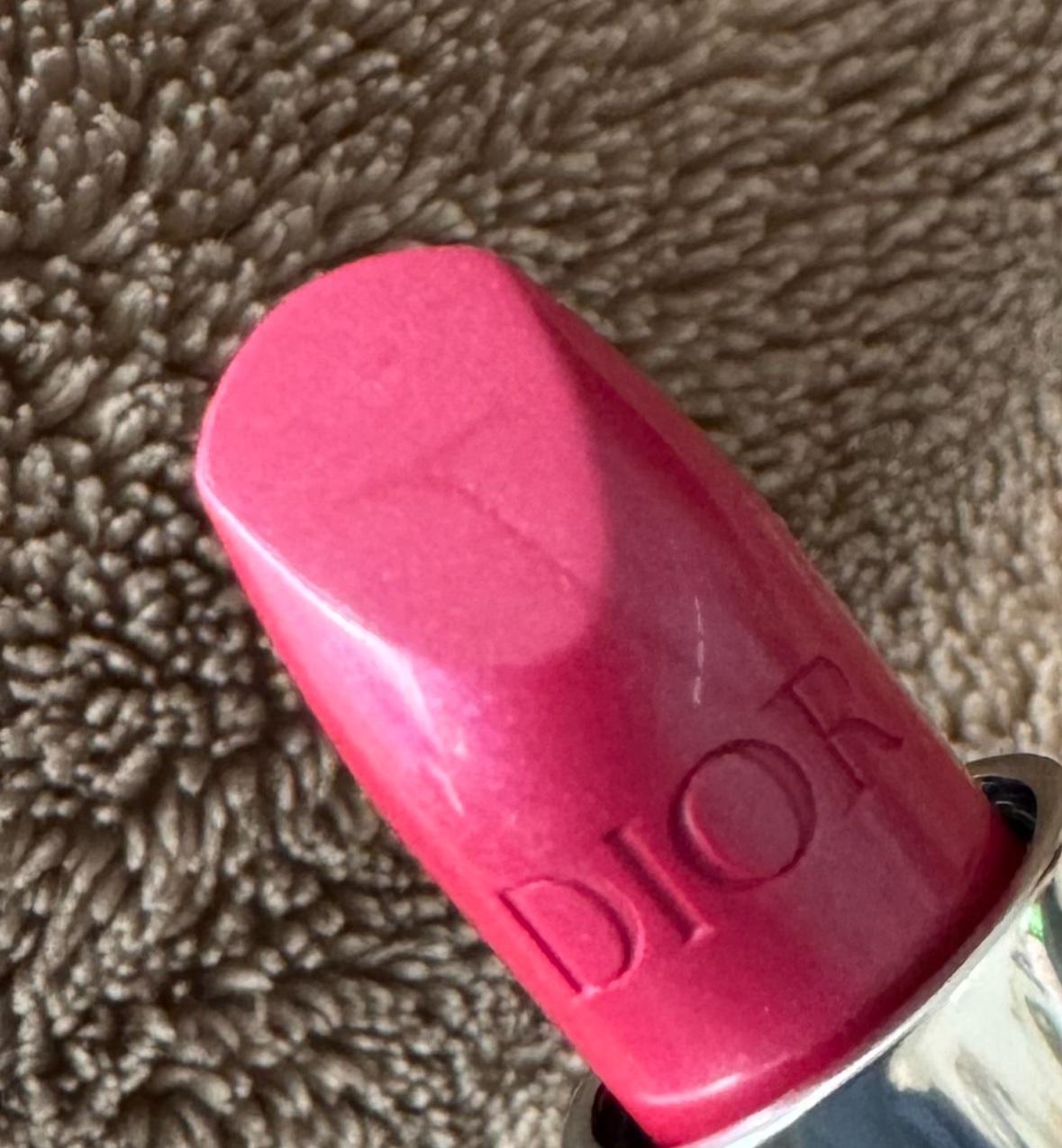 ルージュ ディオール 678 カルト サテン/Dior/口紅を使ったクチコミ（2枚目）