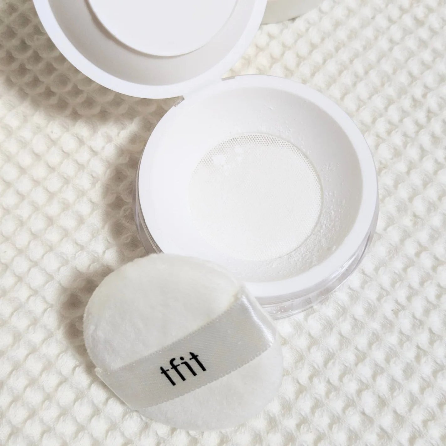 トランスルーセントセットフィニッシングパウダー/TFIT/ルースパウダーを使ったクチコミ(3枚目)