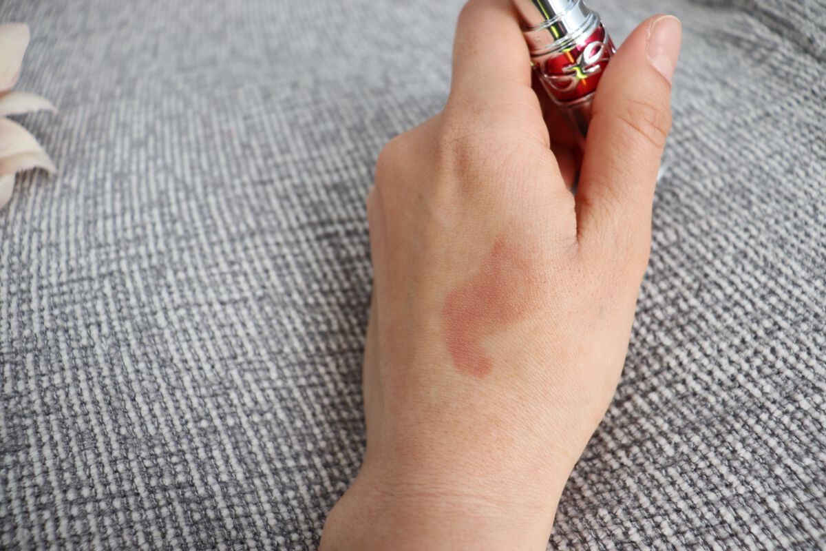 YSL ラブシャイン キャンディグレーズ No.15 ショーケーシング ヌード/YVES SAINT LAURENT BEAUTE/口紅を使ったクチコミ（3枚目）