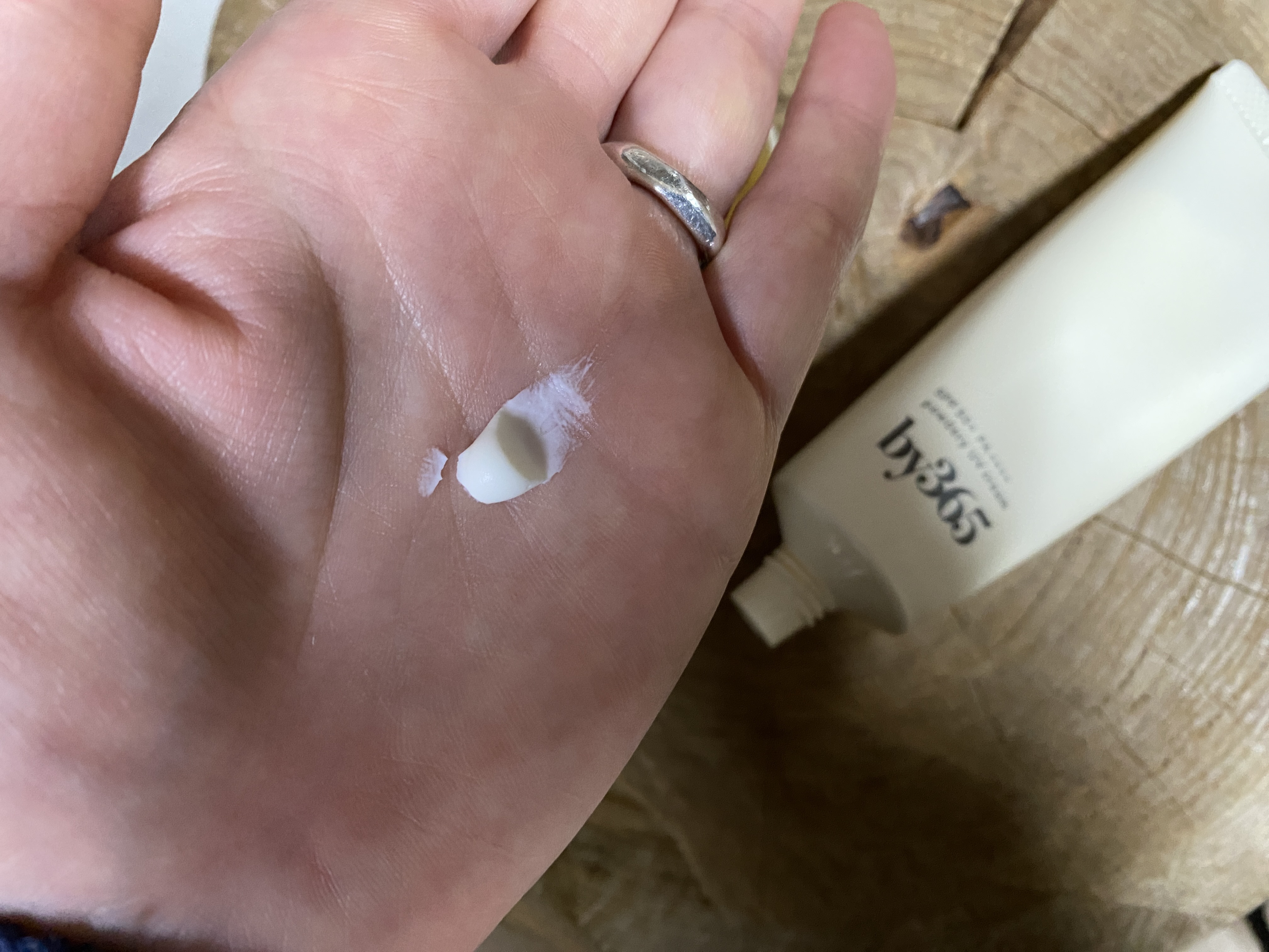 by365 パウダリーUVクリーム/ナリスアップ/日焼け止めクリームを使ったクチコミ（2枚目）