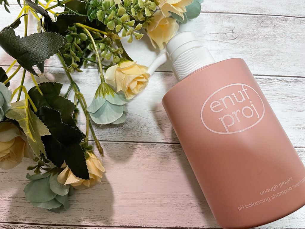 ぱすかる on LIPS 「イナフプロジェクト弱酸性シャンプースイートピーチ🍑手に撮った瞬..」(1枚目)