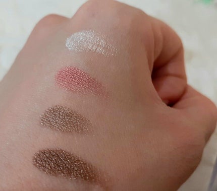 ソー フィアス! プリズマティック パレット 965 タントラム/REVLON/アイシャドウパレットを使ったクチコミ(2枚目)