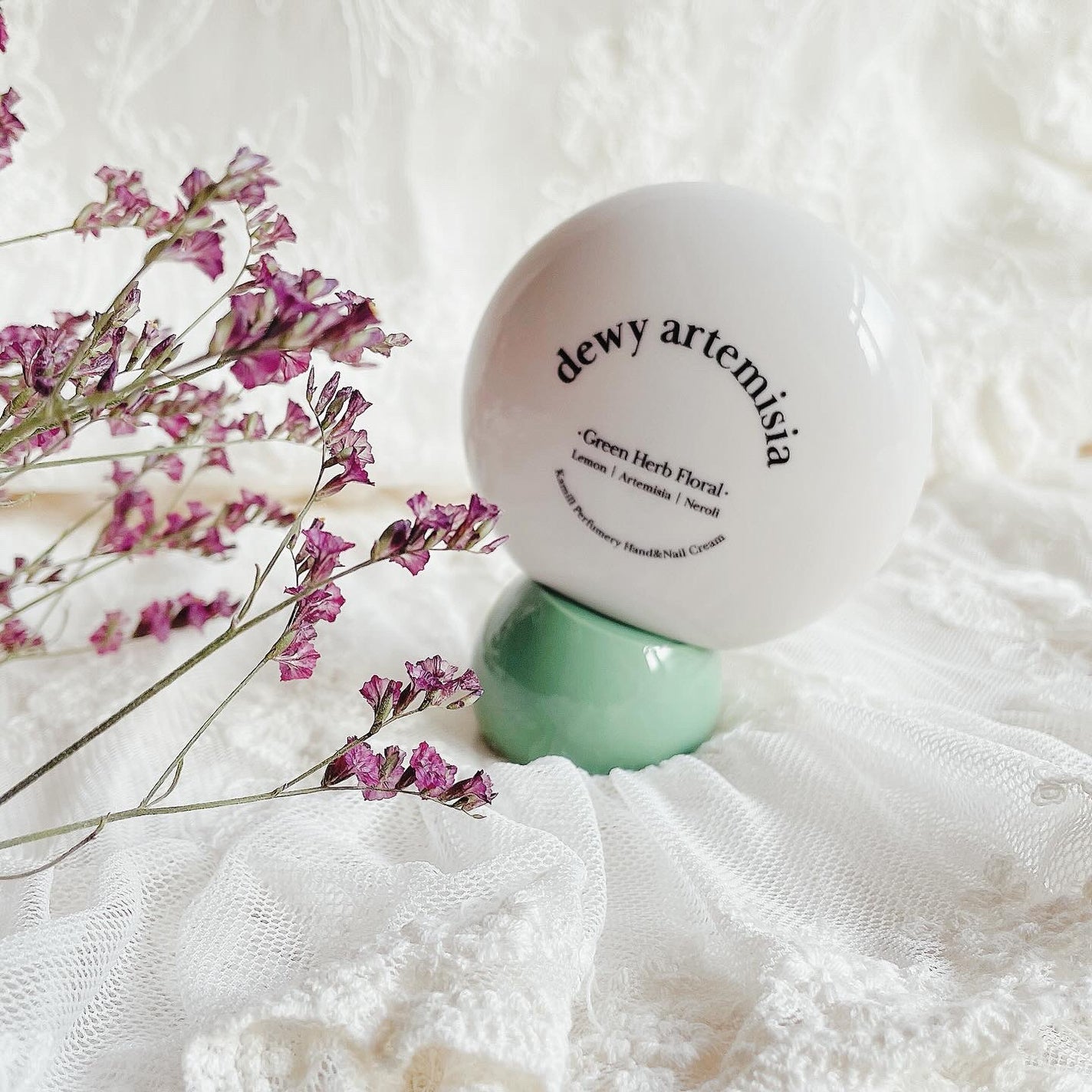 パフューマリー ハンド&ネイルクリーム デューイアルテミシア 50ml/カミール/ハンドクリームを使ったクチコミ(2枚目)