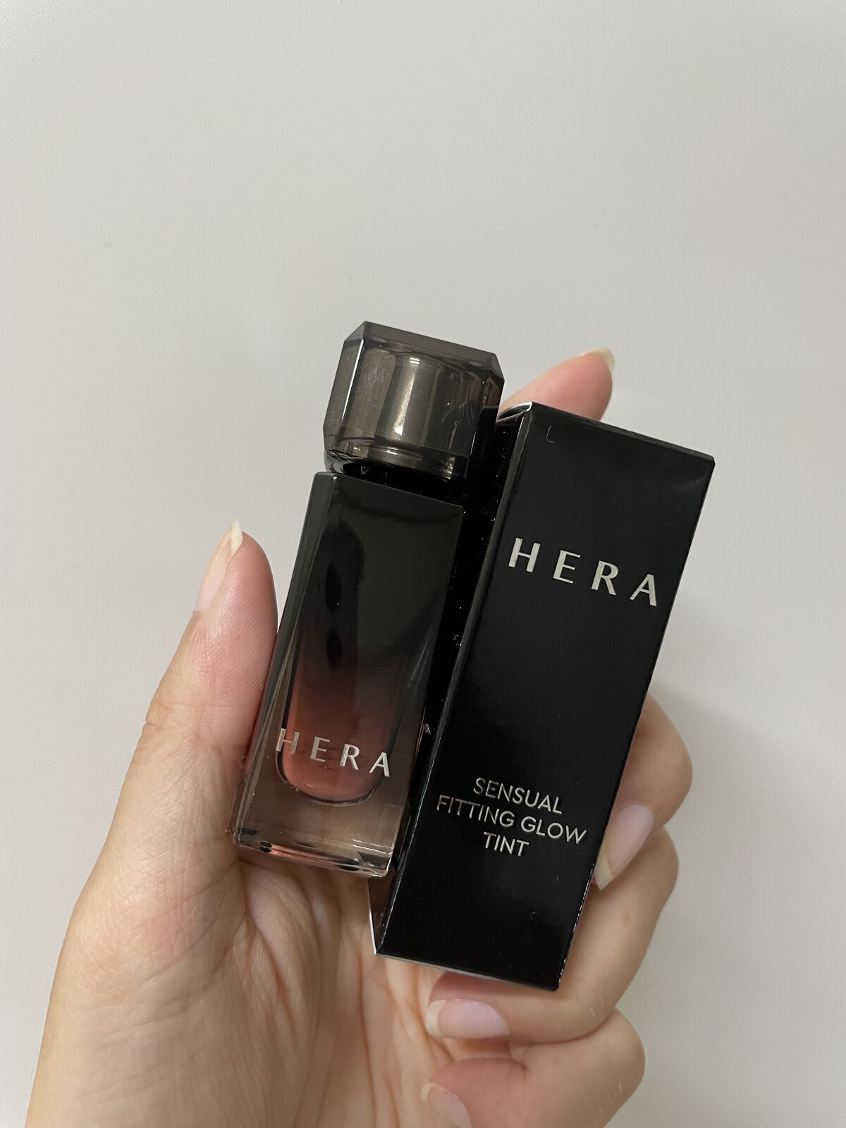 センシュアル フィッティング グロウ ティント/HERA/リップティントを使ったクチコミ（1枚目）