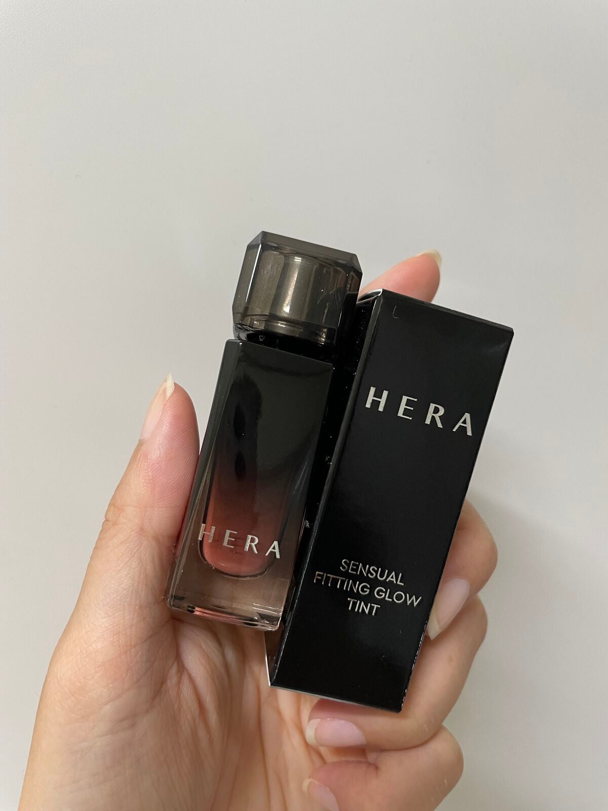 センシュアル フィッティング グロウ ティント/HERA/リップティントを使ったクチコミ(1枚目)