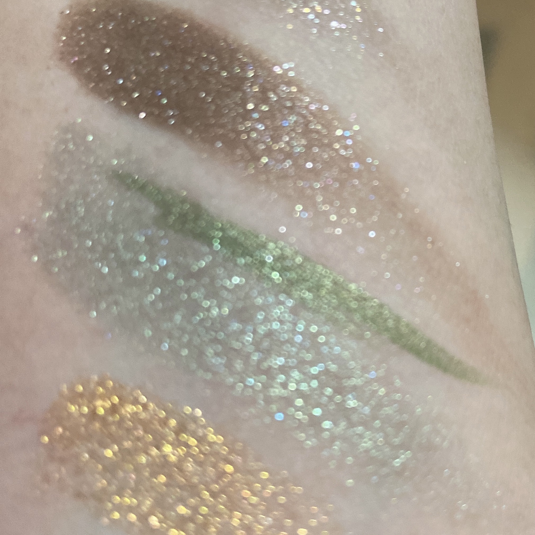 ラズル アイカラー 31 Silent breath/エレガンス ラズル /単色アイシャドウを使ったクチコミ（2枚目）