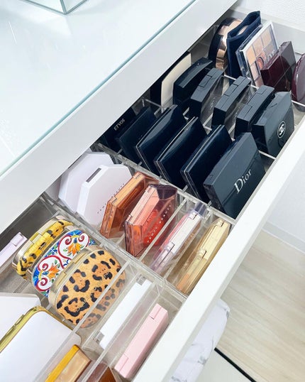 mari on LIPS 「ドレッサー収納IKEAのMALMを使い続け3年目😊シンプルな..」(6枚目)