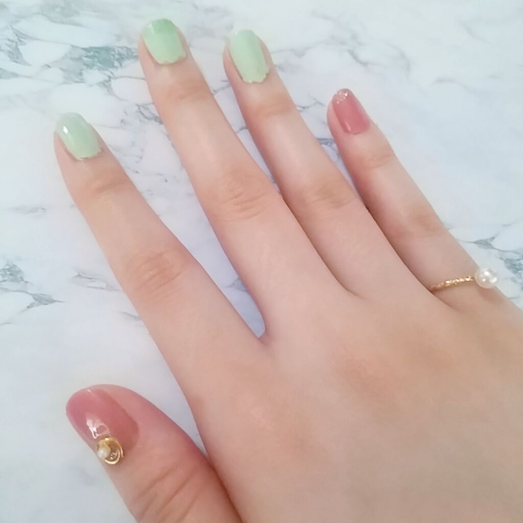 ネイルホリック フローズンシュガー/ネイルホリック/マニキュアを使ったクチコミ（3枚目）