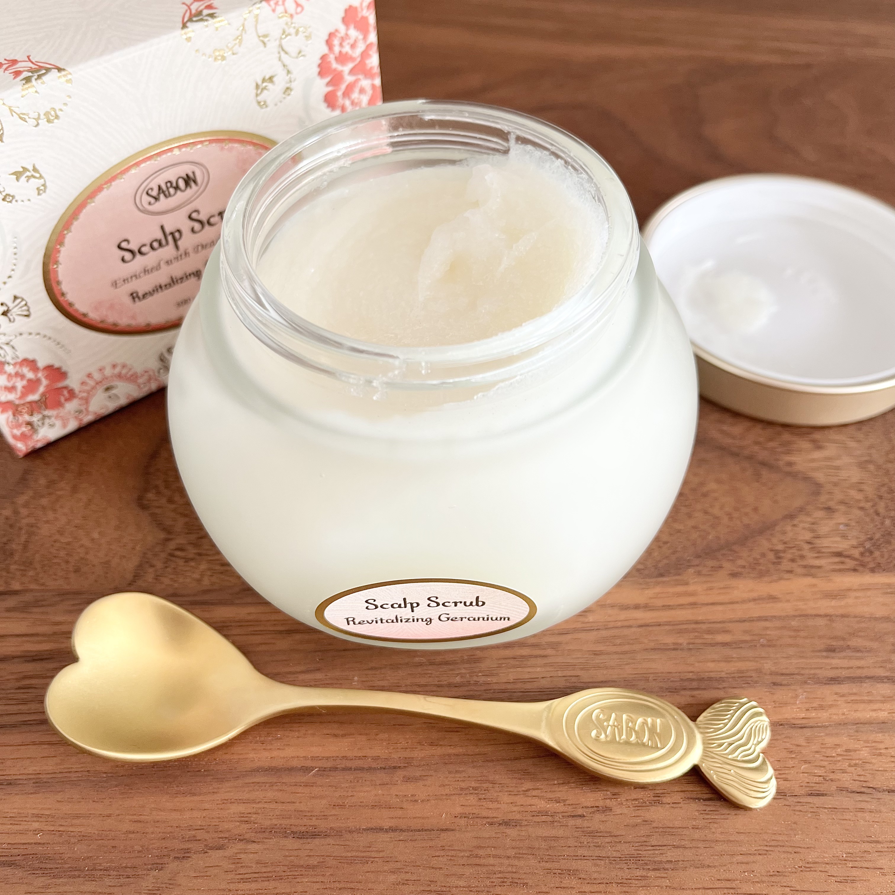 ヘッドスクラブ リプレニッシング(ゼラニウム)/SABON/ヘッドスクラブを使ったクチコミ（2枚目）