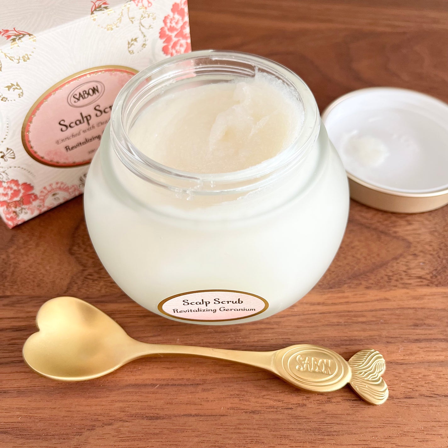 ヘッドスクラブ リプレニッシング(ゼラニウム)/SABON/ヘッドスクラブを使ったクチコミ(2枚目)