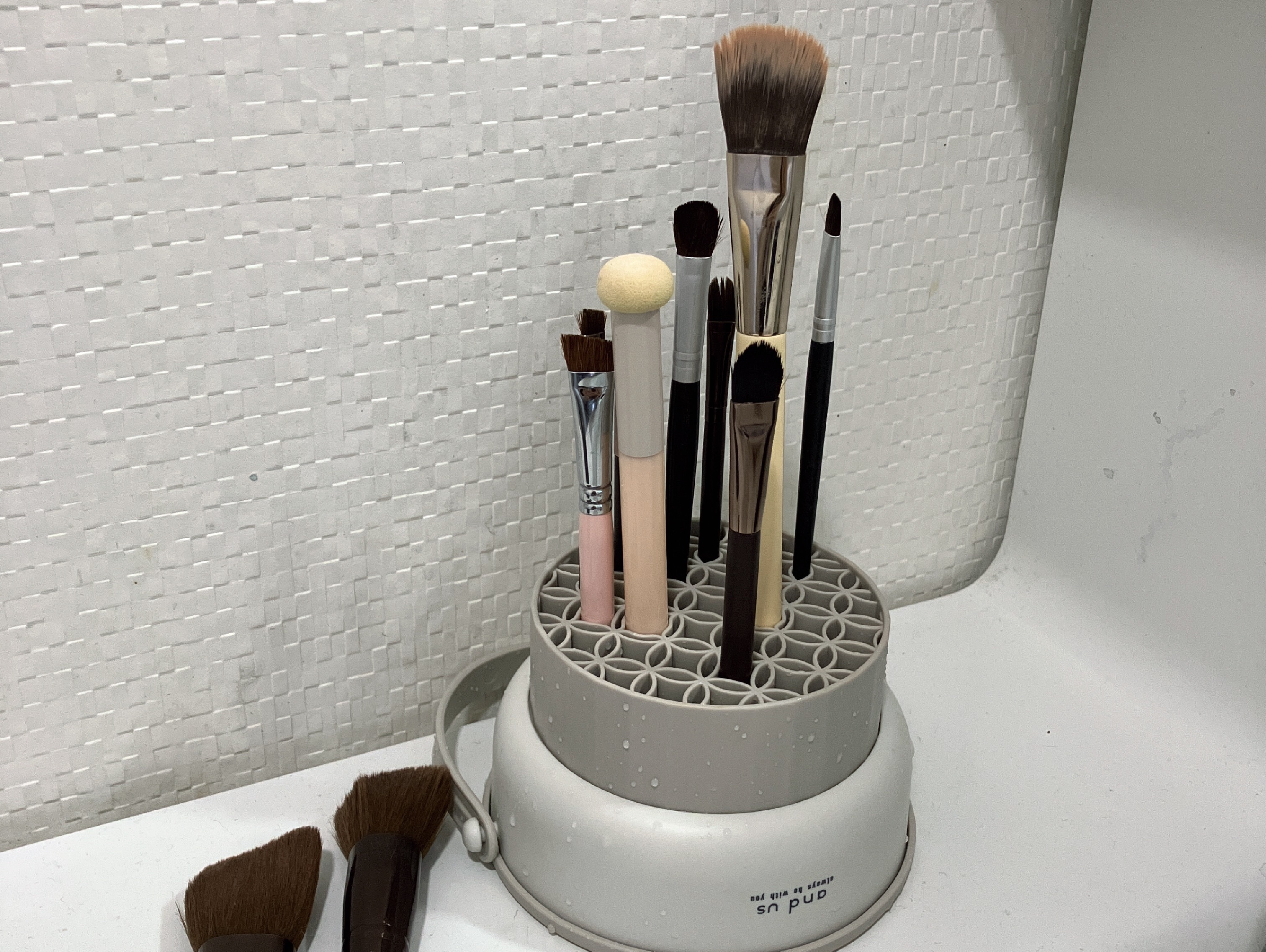 メイクブラシクリーナー/3COINS/その他化粧小物を使ったクチコミ（1枚目）