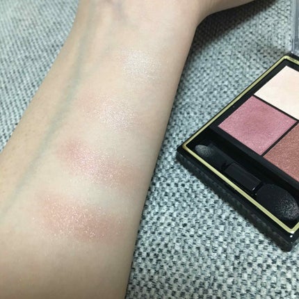 リアルクローズシャドウ/excel/アイシャドウパレットを使ったクチコミ(2枚目)