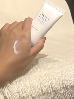 ヒアルーシカ ウォーターフィット サンセラム/SKIN1004/日焼け止めローションを使ったクチコミ(2枚目)