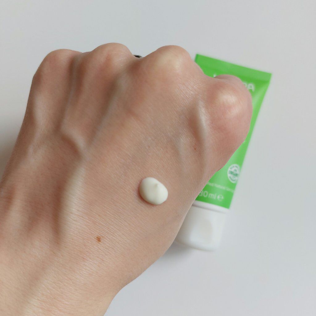 スキンフード ライト/WELEDA/フェイスクリームを使ったクチコミ（2枚目）