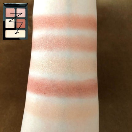 エッセンシャル マルチカラー アイシャドウパレット ウォームクランベリー/BOBBI BROWN/アイシャドウパレットの画像