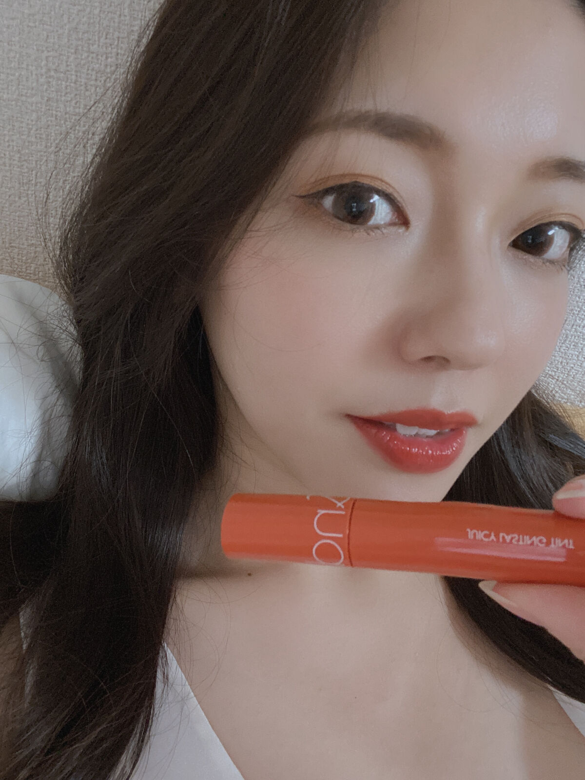 ジューシーラスティングティント/rom&nd/リップティントを使ったクチコミ（2枚目）