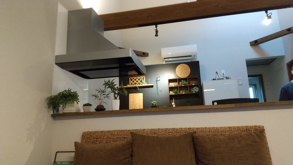 supreme_blush_700v on LIPS 「明日の、朝ごはんどうしようか、考えているんだけど、何がいいと思..」(1枚目)