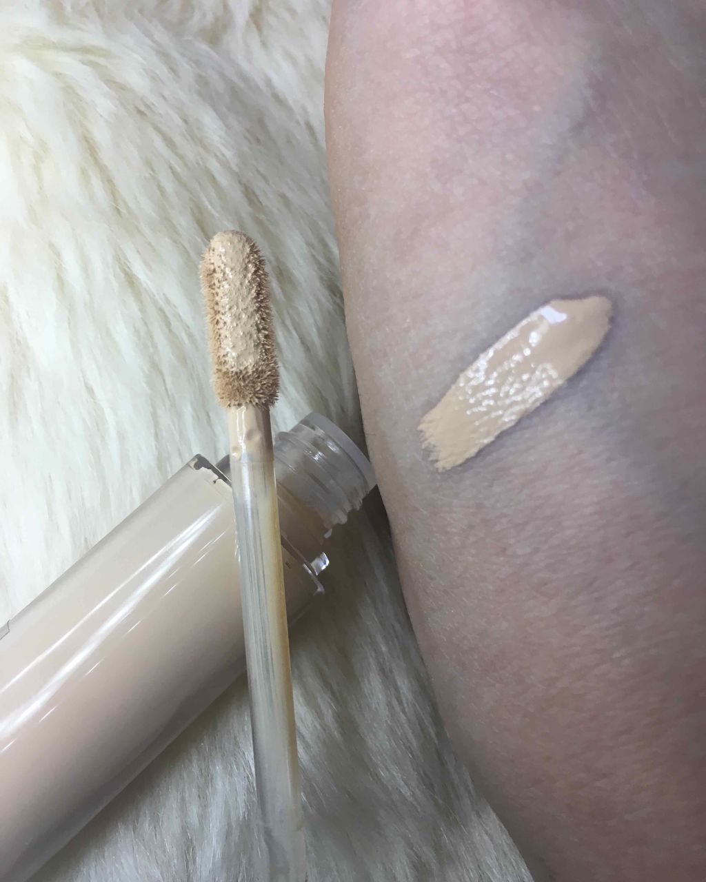 フローレス フュージョン ウルトラ ロングウェア コンシーラー/ローラ メルシエ/リキッドコンシーラーを使ったクチコミ（2枚目）