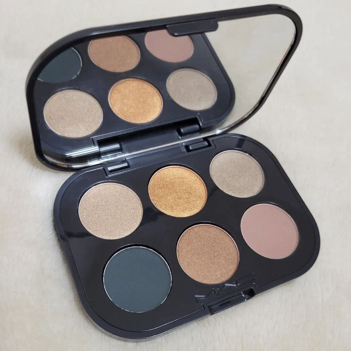 コネクト イン カラー アイシャドウ パレット × 6/M・A・C/アイシャドウパレットを使ったクチコミ(2枚目)