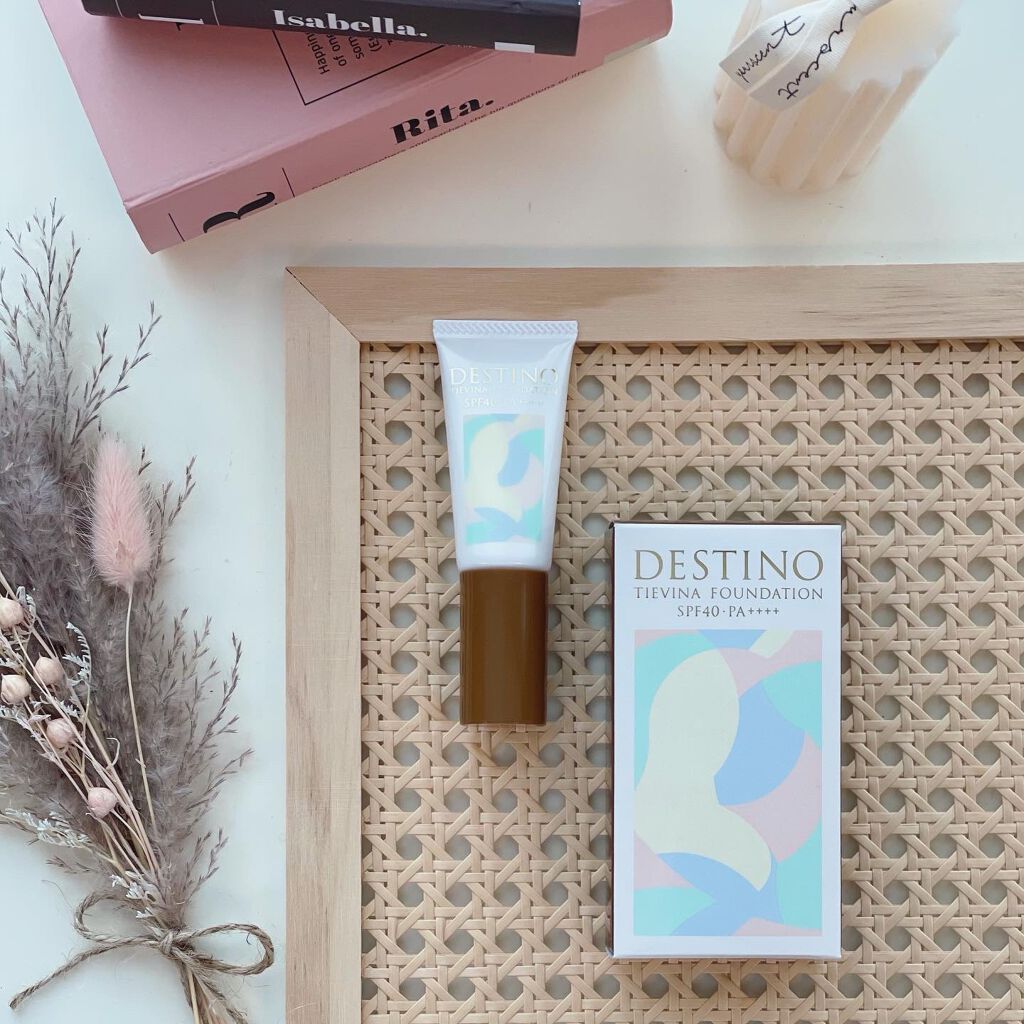 @destino_official_ 様の
【ディスティノ ティエヴィナ ファンデーション】
をお試しさせていただきました😌

＼自分色になってくれるファンデ／

自分の肌の色にすっとなじむ、色選びが不要で美容成分たっぷりのスキンケアも叶