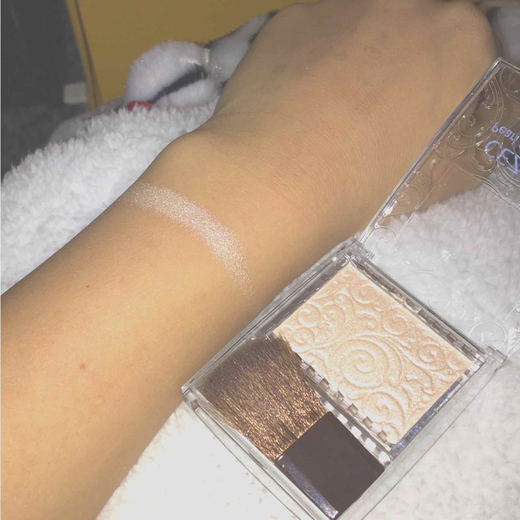 パールグロウハイライト/CEZANNE/パウダーハイライトを使ったクチコミ(2枚目)