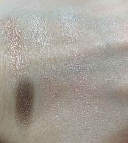 パウダーアイシャドウ ブルーミングキティ/DAISO/アイシャドウパレットを使ったクチコミ(4枚目)