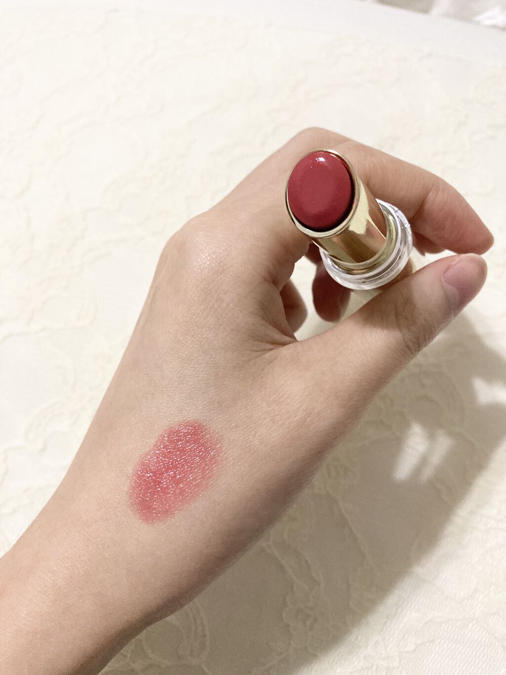 ラスティンググロスリップ/CEZANNE/口紅を使ったクチコミ（2枚目）