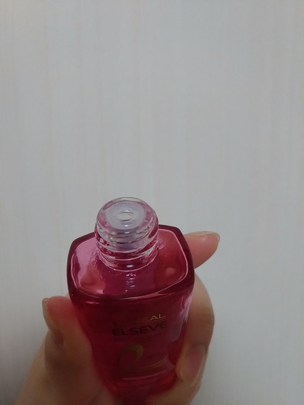 エクストラオーディナリー オイル エクラアンペリアル 艶髪オイル/ロレアル パリ/ヘアオイルを使ったクチコミ(2枚目)