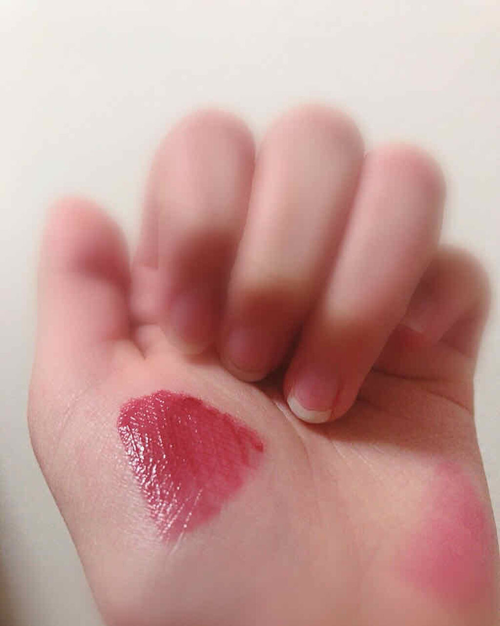 ジューシーラスティングティント/rom&nd/リップティントを使ったクチコミ（2枚目）