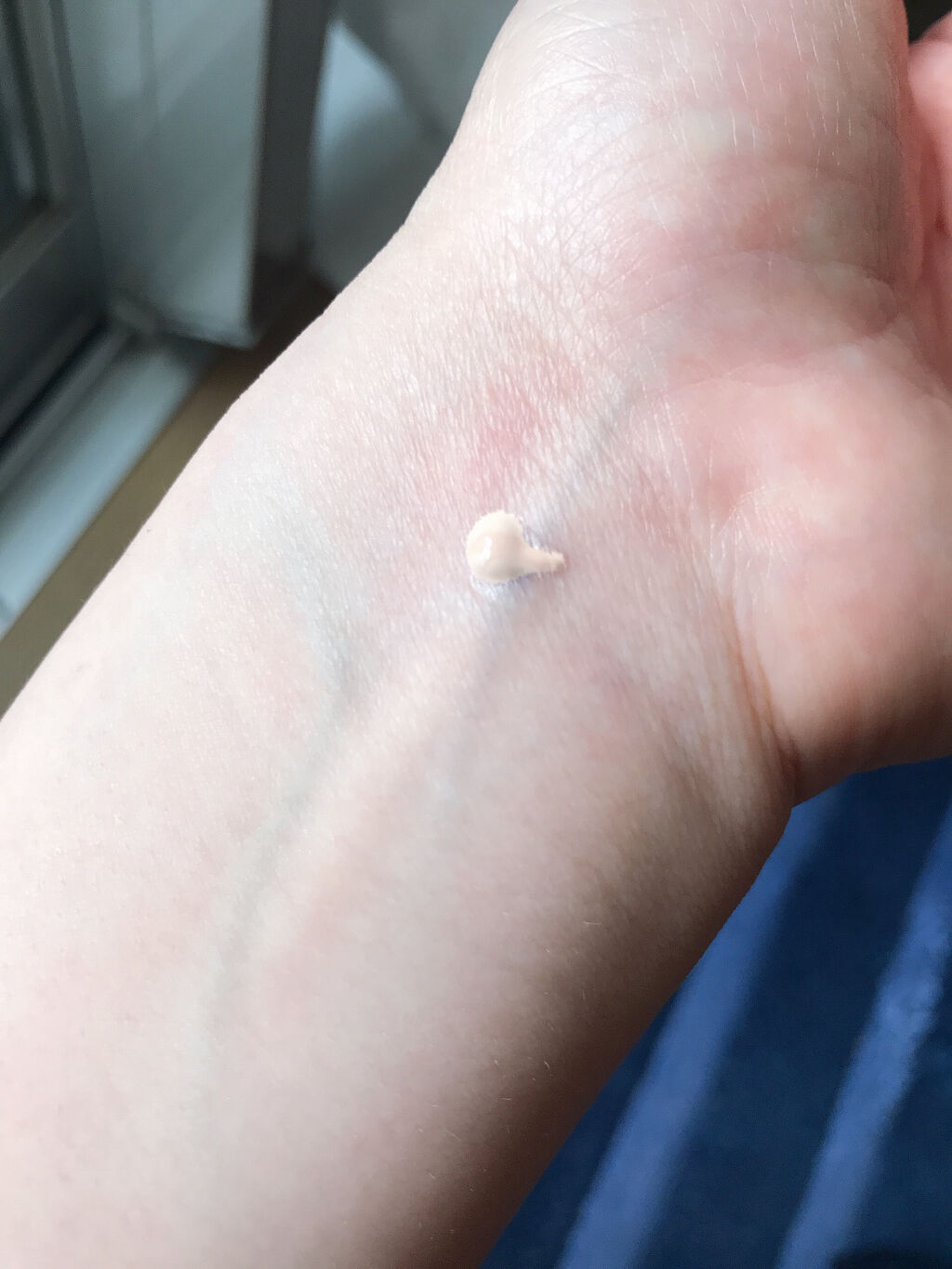 リアルカバーリキッド（ライトグロウ）/KATE/リキッドファンデーションを使ったクチコミ（3枚目）