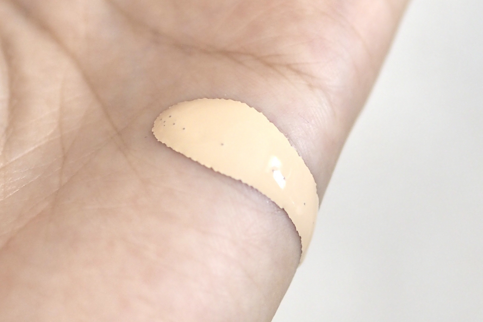 カバーリシャスセラムファンデーション/BANILA CO/リキッドファンデーションを使ったクチコミ（3枚目）