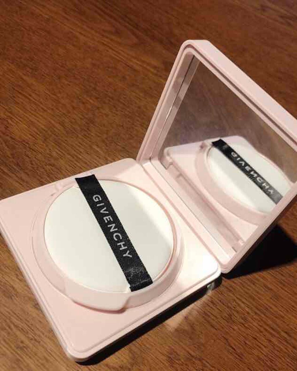 ランタンポレル ブロッサム クリーム コンパクト/GIVENCHY/化粧下地を使ったクチコミ(2枚目)