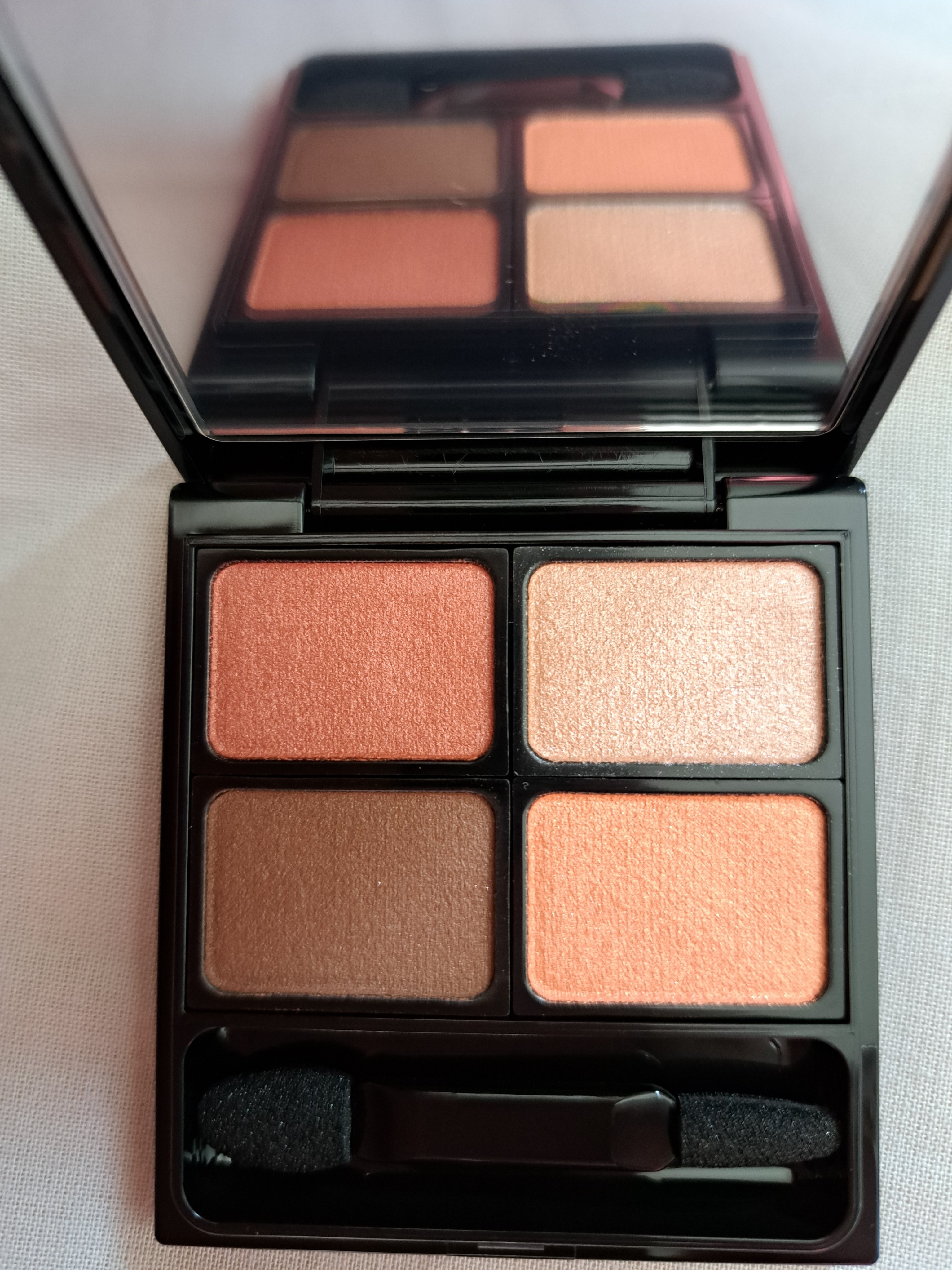 ウォームアイカラーパレット/オージオ/アイシャドウパレットを使ったクチコミ（1枚目）