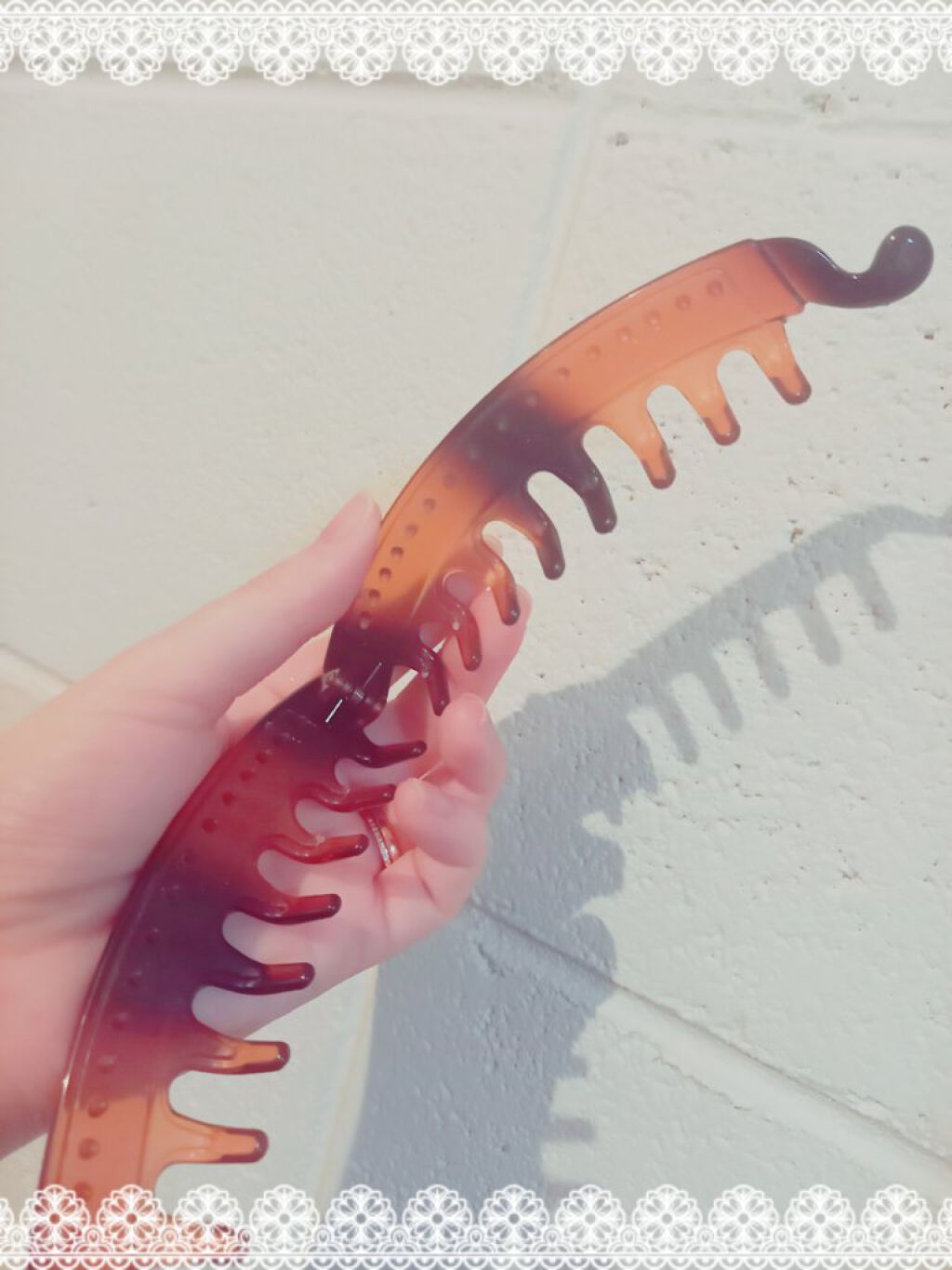 シリコンバナナクリップ/DAISO/ヘアアクセサリーを使ったクチコミ（2枚目）