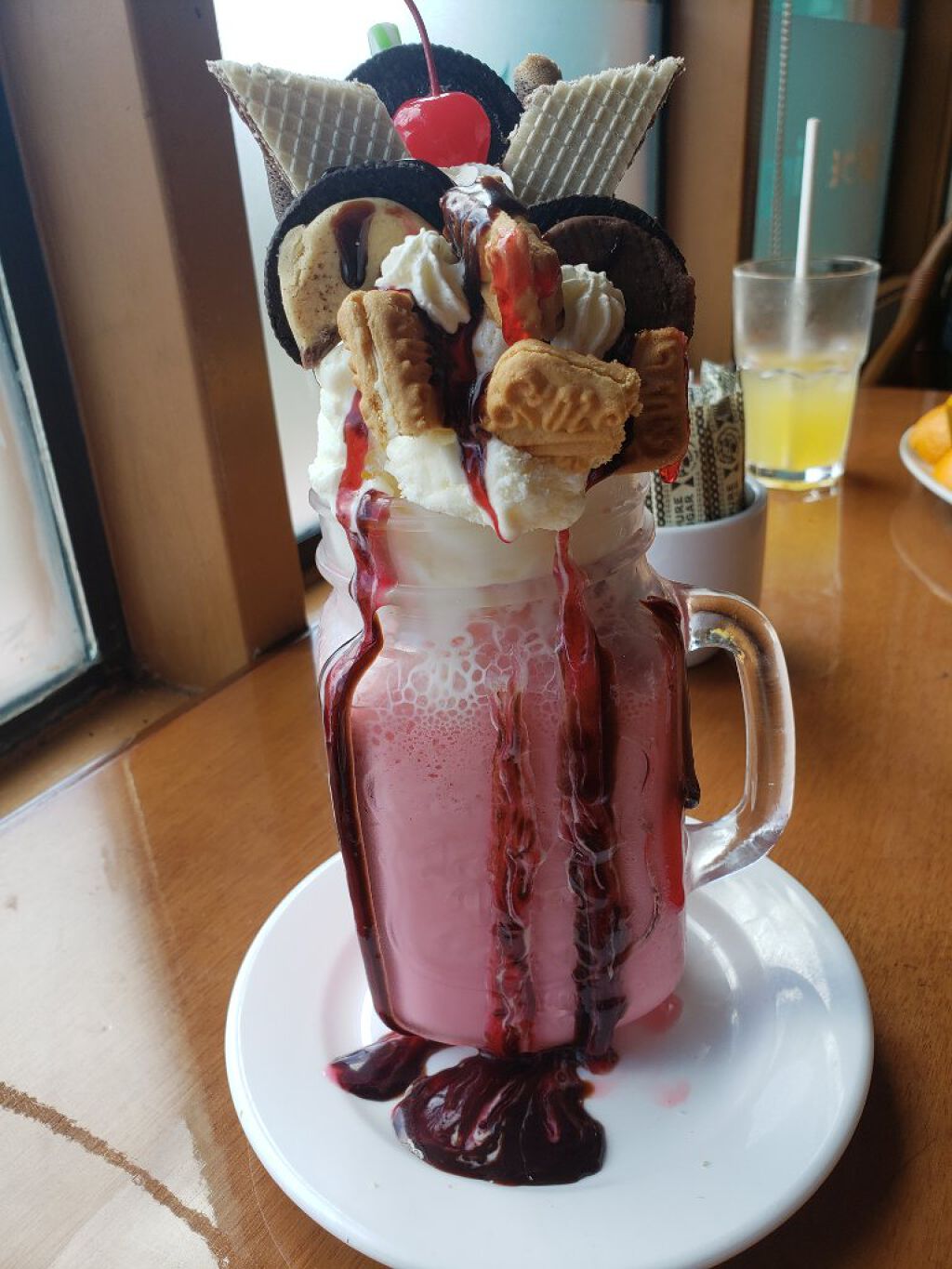 GENE TOKYO リラクシーアイシャドウ/DAISO/アイシャドウパレットを使ったクチコミ(1枚目)