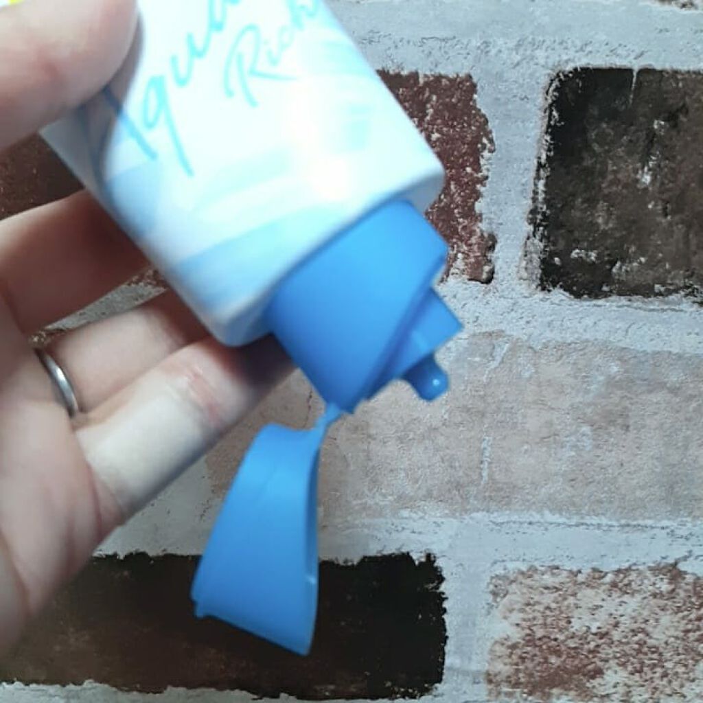 ビオレUV アクアリッチ ライトアップエッセンス/ビオレ/日焼け止めクリームを使ったクチコミ(2枚目)