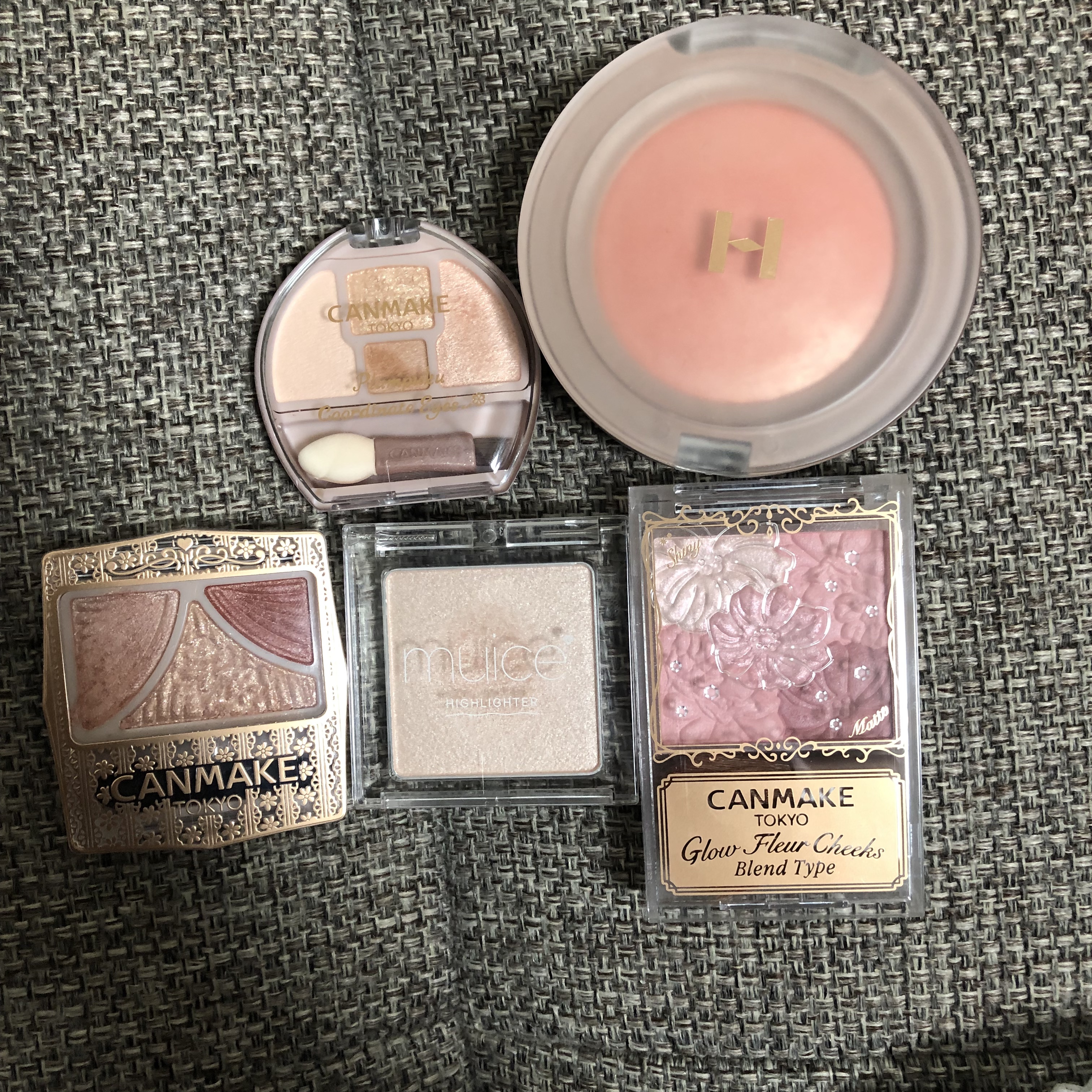 ジューシーピュアアイズ/キャンメイク/アイシャドウパレットを使ったクチコミ（1枚目）