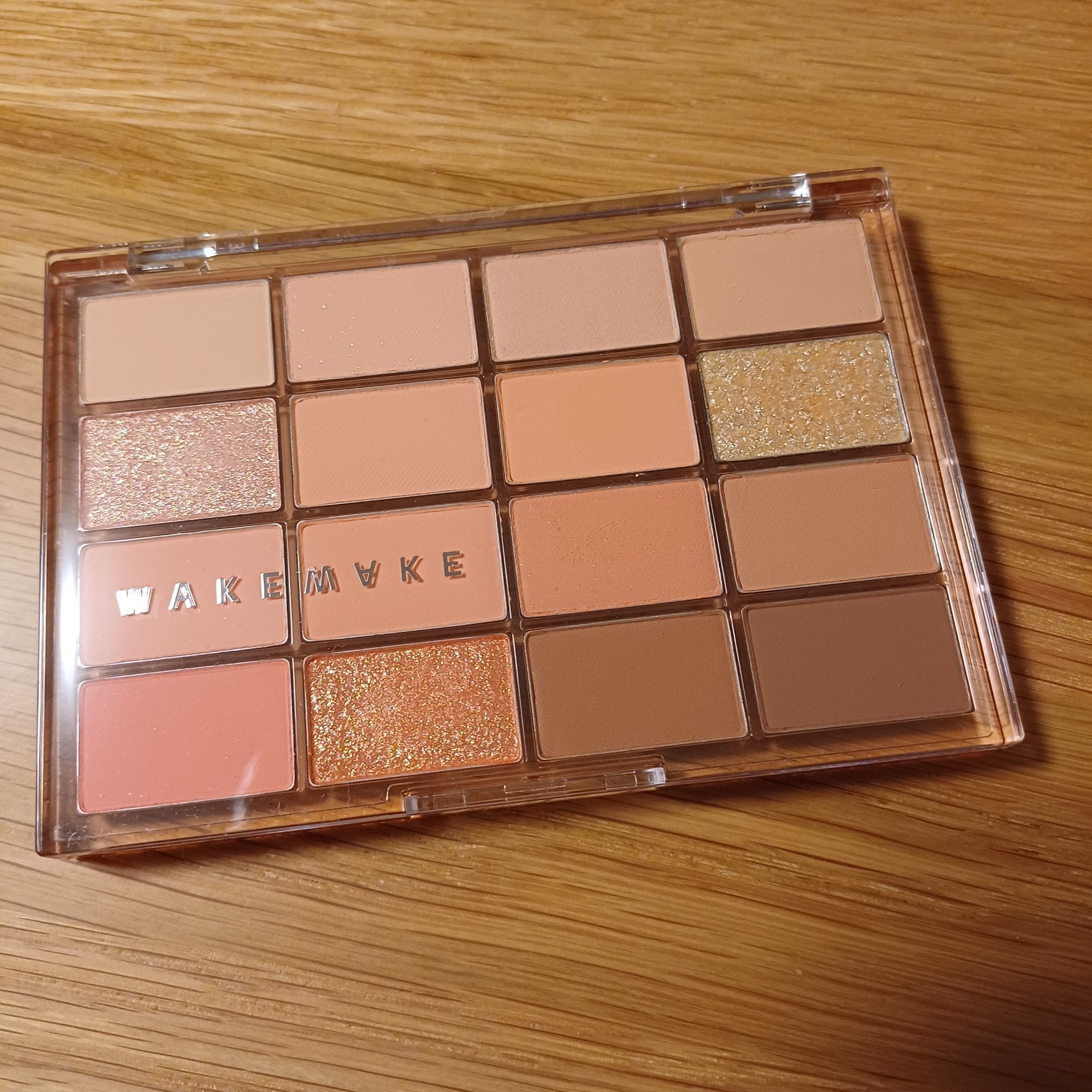 ソフトブラーリングアイパレット/wakemake/アイシャドウパレットを使ったクチコミ（1枚目）