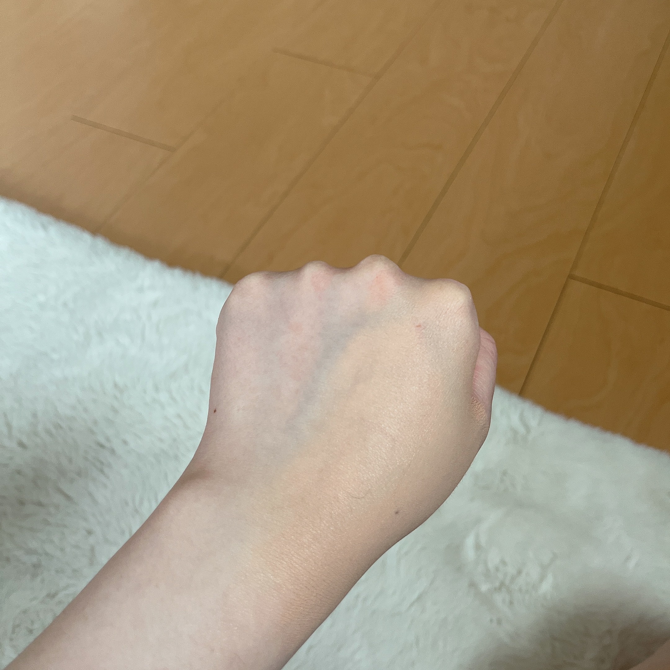 エヴァーラスティング ユース フルイド/CLARINS/クリーム・エマルジョンファンデーションを使ったクチコミ（3枚目）