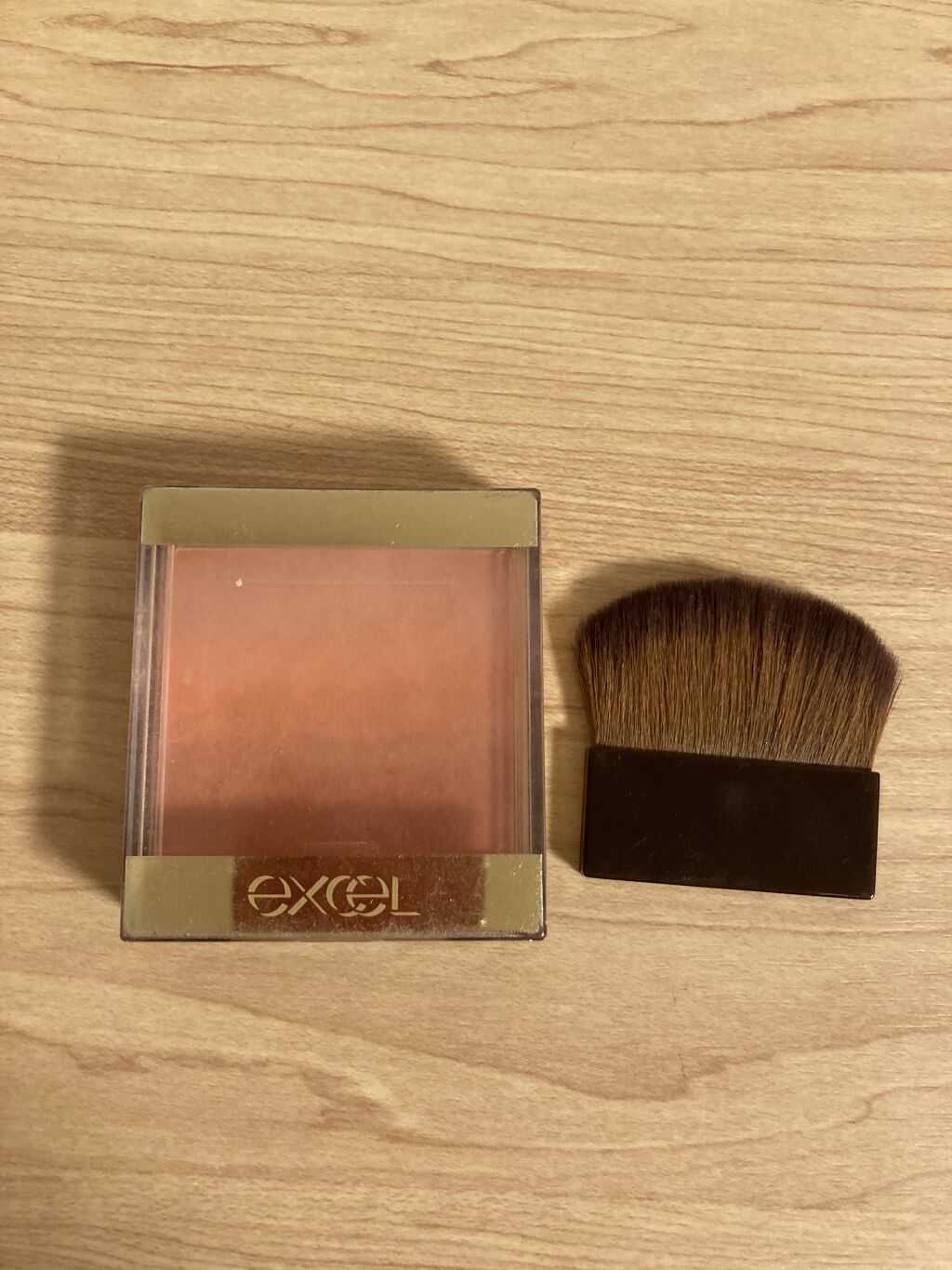 オーラティック ブラッシュ/excel/パウダーチークを使ったクチコミ（2枚目）