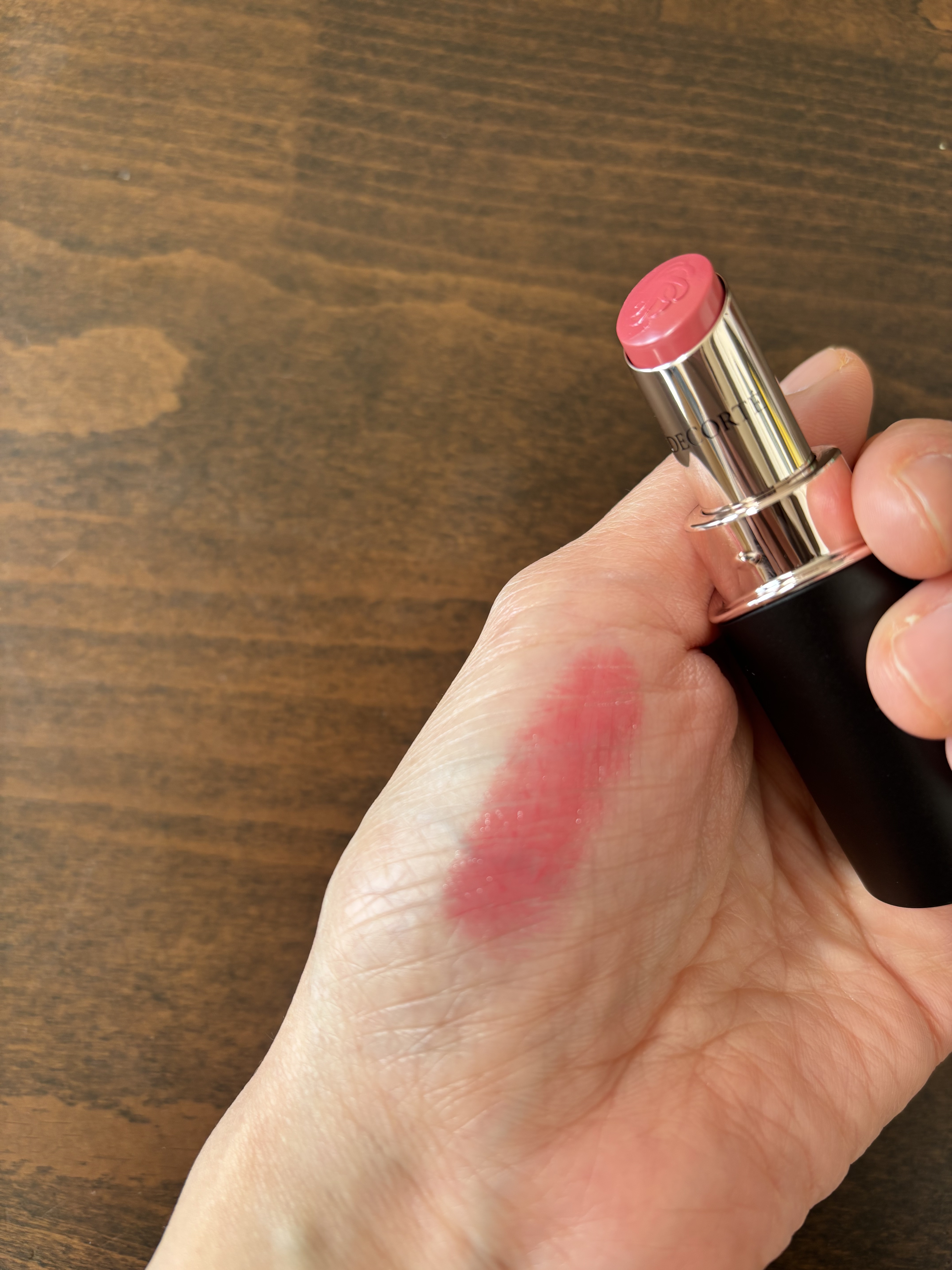 ルージュデコルテ　クリームグロウ 18G a piece of love/DECORTÉ/口紅を使ったクチコミ（2枚目）