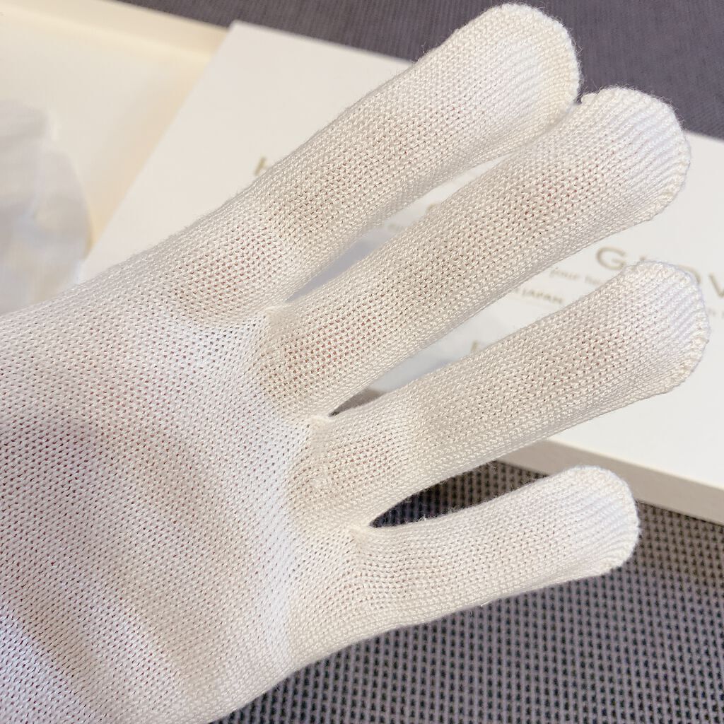 EBiS原液美容液をしみ込ませたシルク手袋/EBiS化粧品/ボディグッズを使ったクチコミ（2枚目）