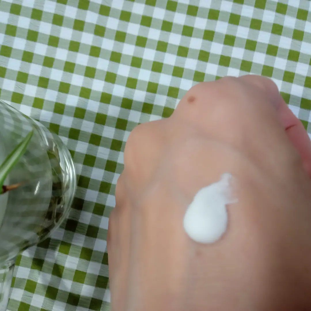 ブルーミングパフューム ハンドクリーム/ミルクバオバブ/ハンドクリームを使ったクチコミ（2枚目）