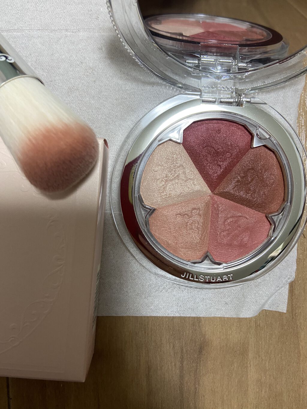 ジルスチュアート ブルーム ミックスブラッシュ コンパクト 11 blushing poppy/JILL STUART/パウダーチークを使ったクチコミ（1枚目）