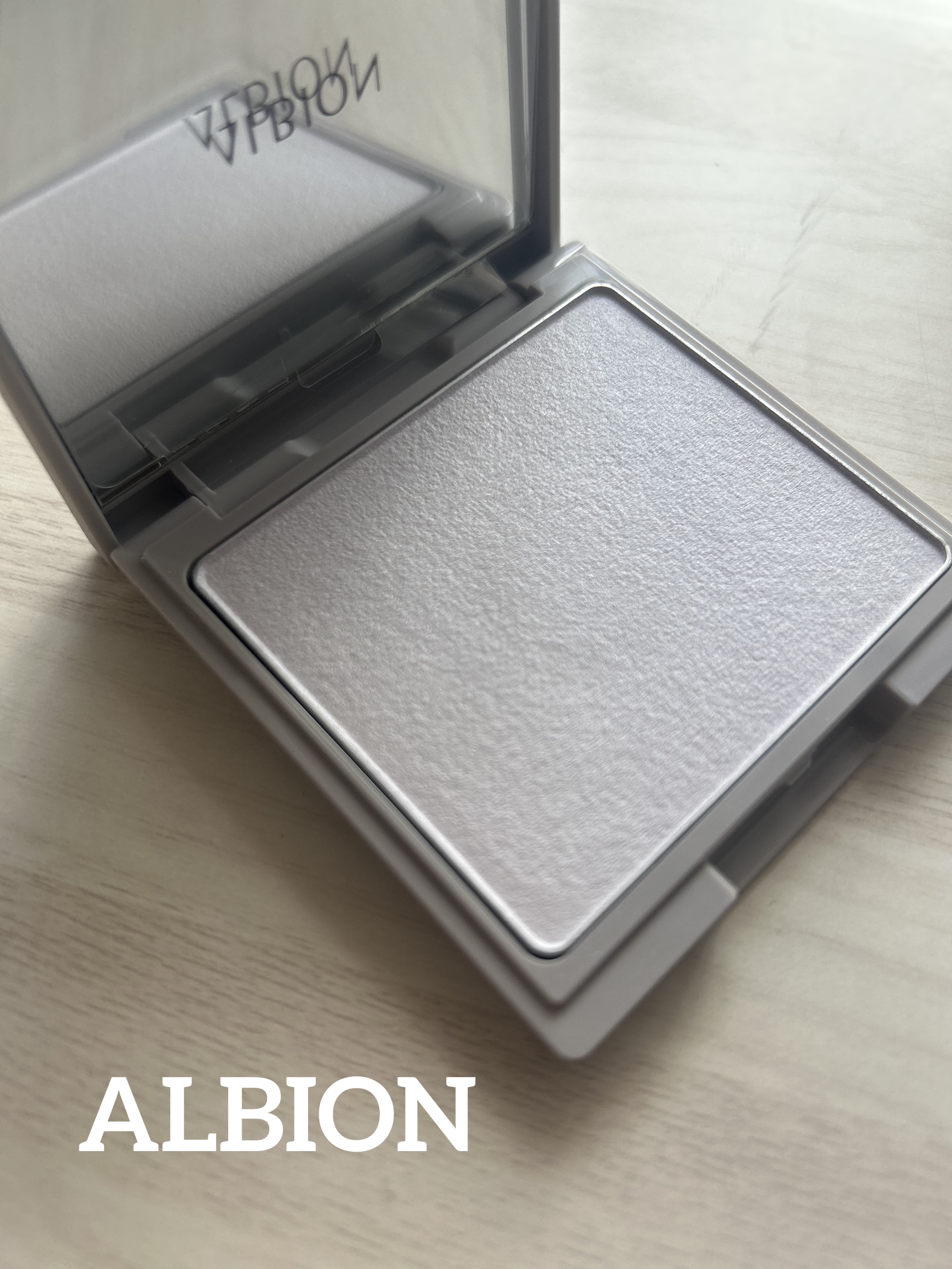 アルビオン スタジオ  オパルセント オーラ/ALBION/プレストパウダーを使ったクチコミ（1枚目）