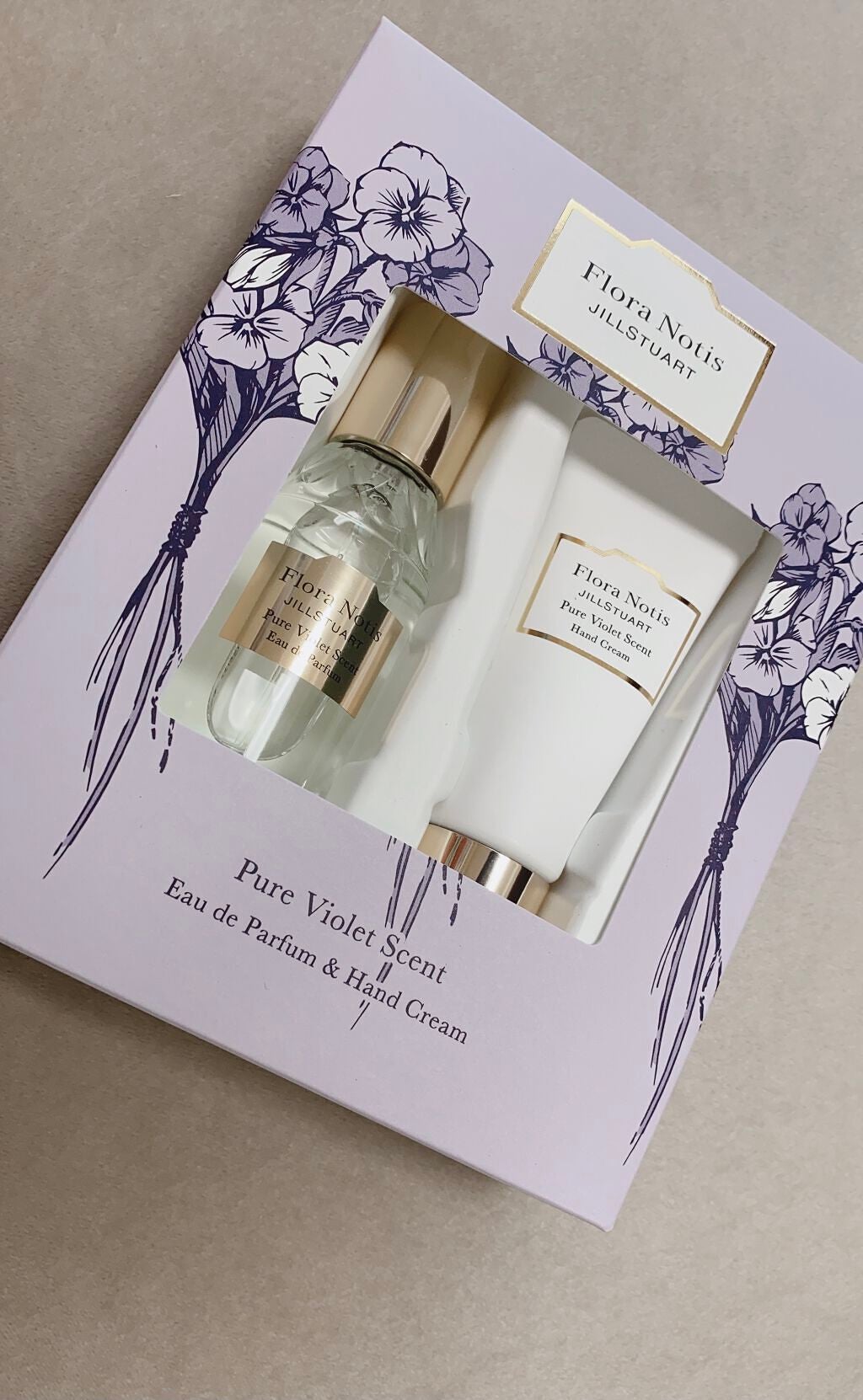 ピュアバイオレット オードパルファン&ハンドクリーム/Flora Notis JILL STUART/その他キットセットを使ったクチコミ(1枚目)