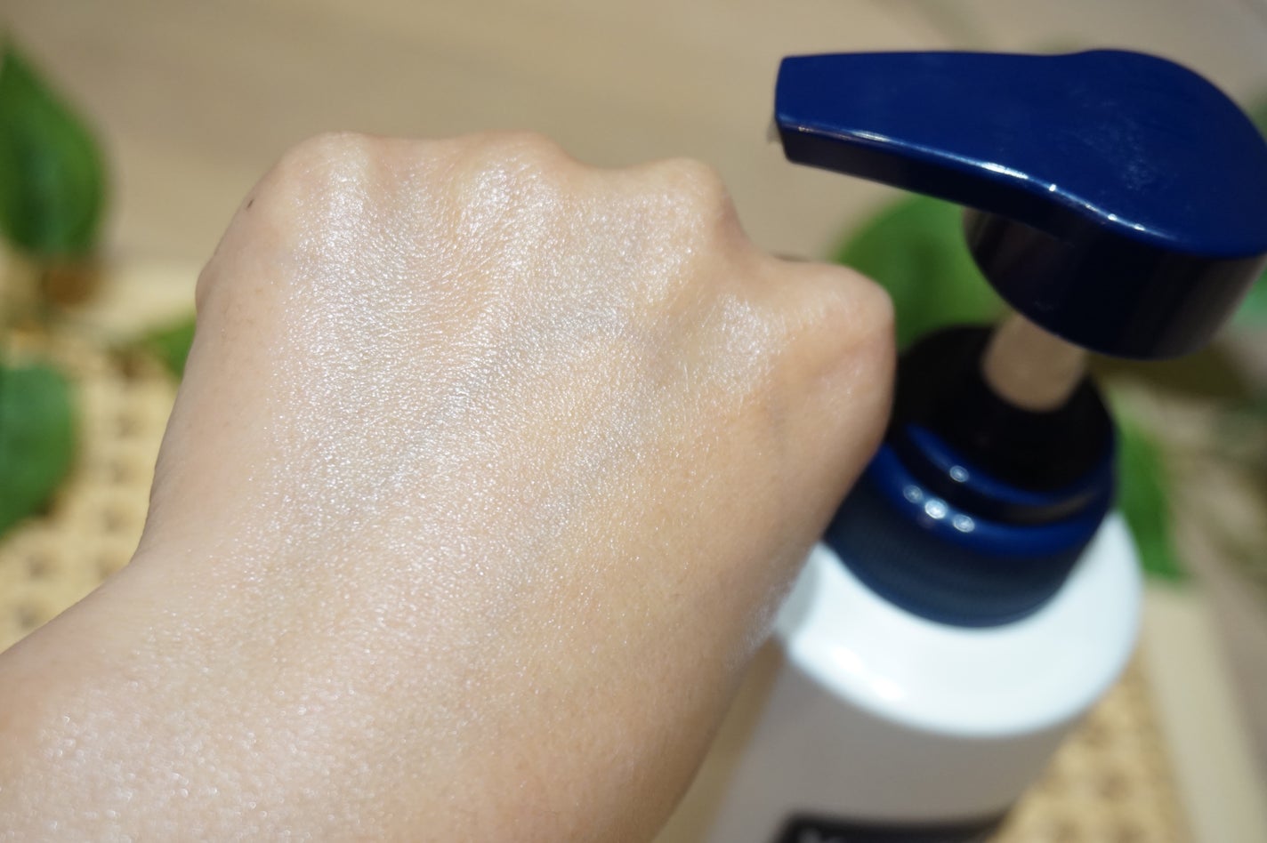 メディケイティッド センシティブケア ボディローション 美肌ケア【医薬部外品】/ヴァセリン/ボディローションを使ったクチコミ(3枚目)