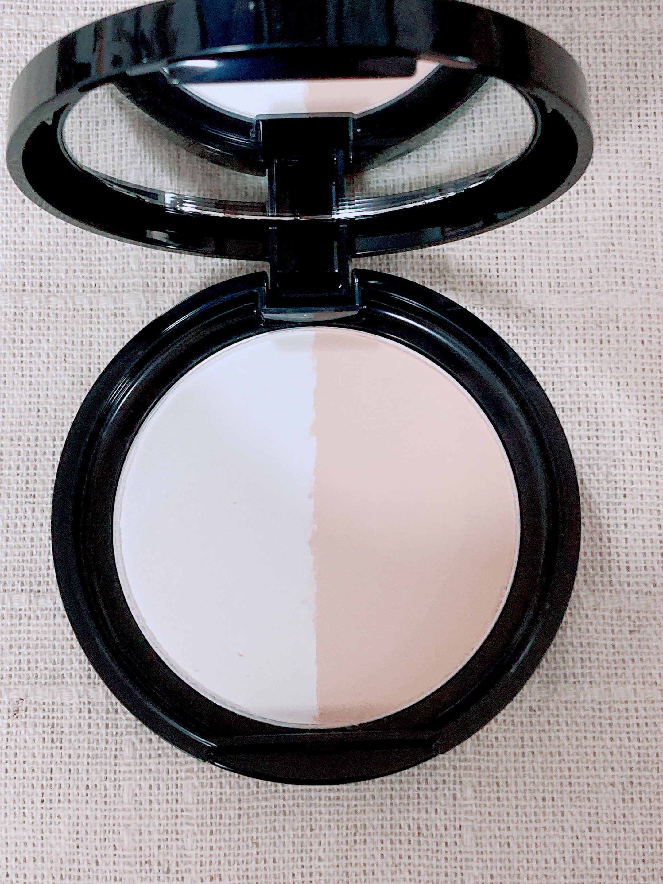 ムーンプレストブライトパウダー/KATE/プレストパウダーを使ったクチコミ（3枚目）