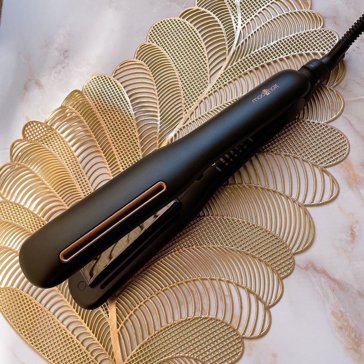 プリヴィレージュ シルクミラーストレート MHS-2410/mod's hair/ストレートアイロンを使ったクチコミ（2枚目）